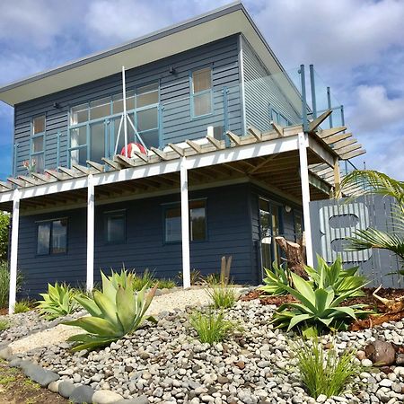 Oceans 8 - Mangawhai Heads Holiday Home Exteriör bild