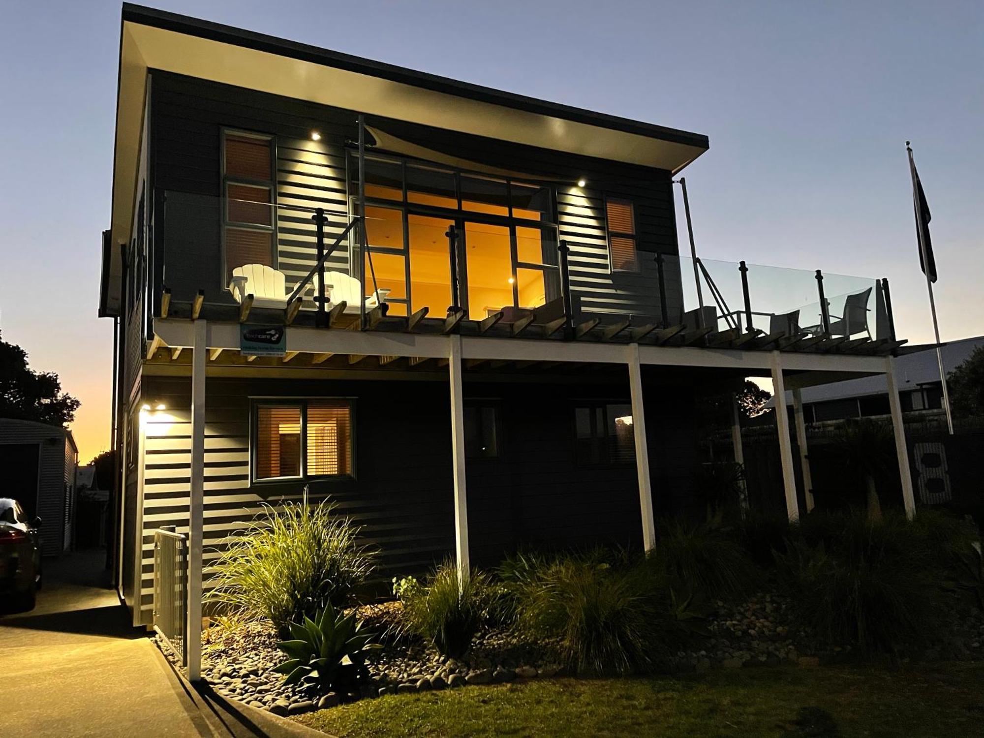 Oceans 8 - Mangawhai Heads Holiday Home Exteriör bild