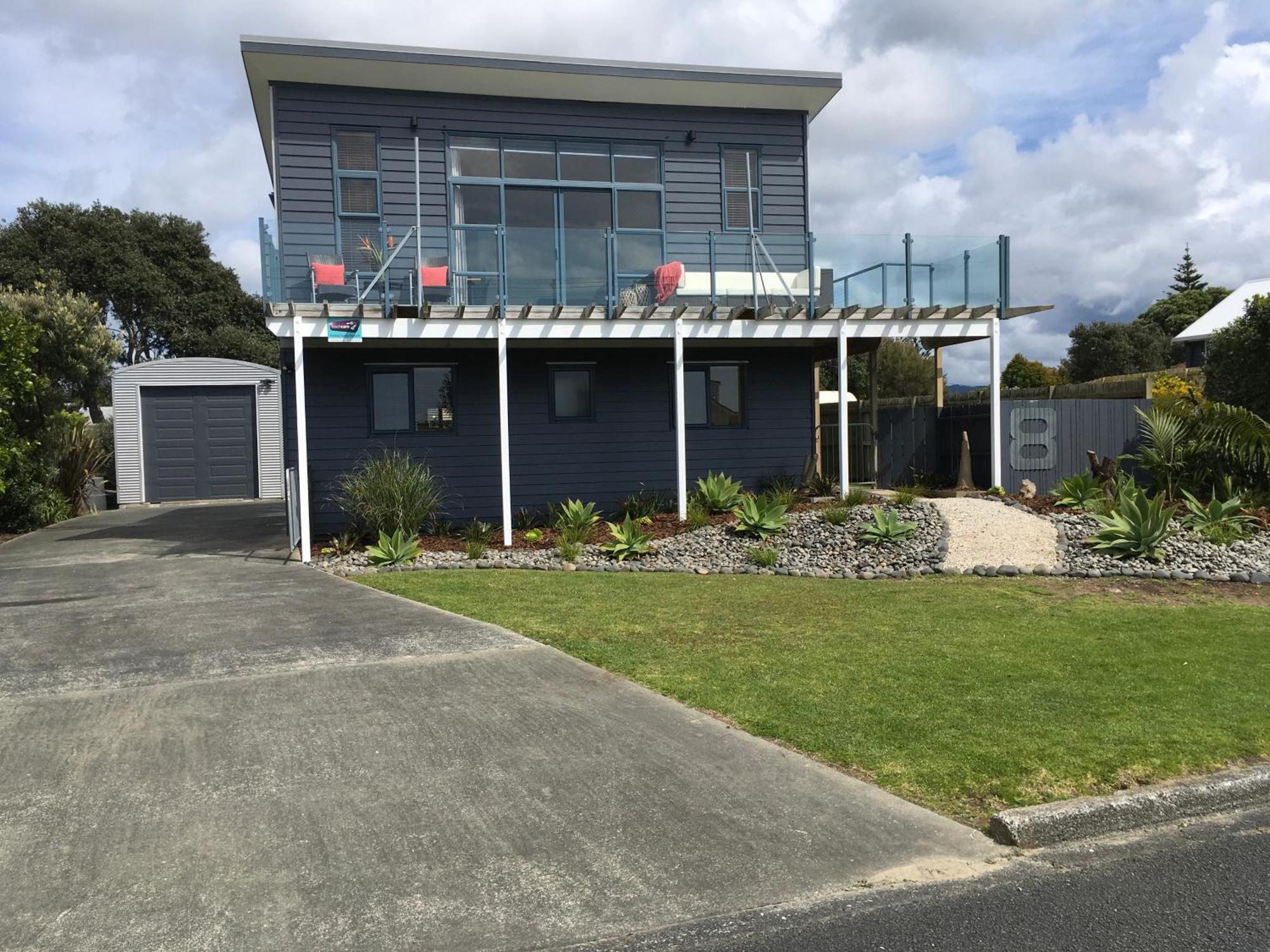 Oceans 8 - Mangawhai Heads Holiday Home Exteriör bild