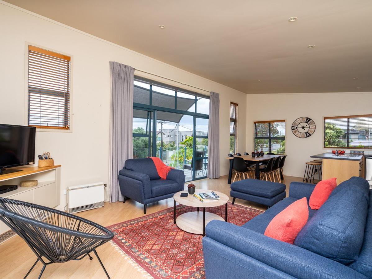 Oceans 8 - Mangawhai Heads Holiday Home Exteriör bild