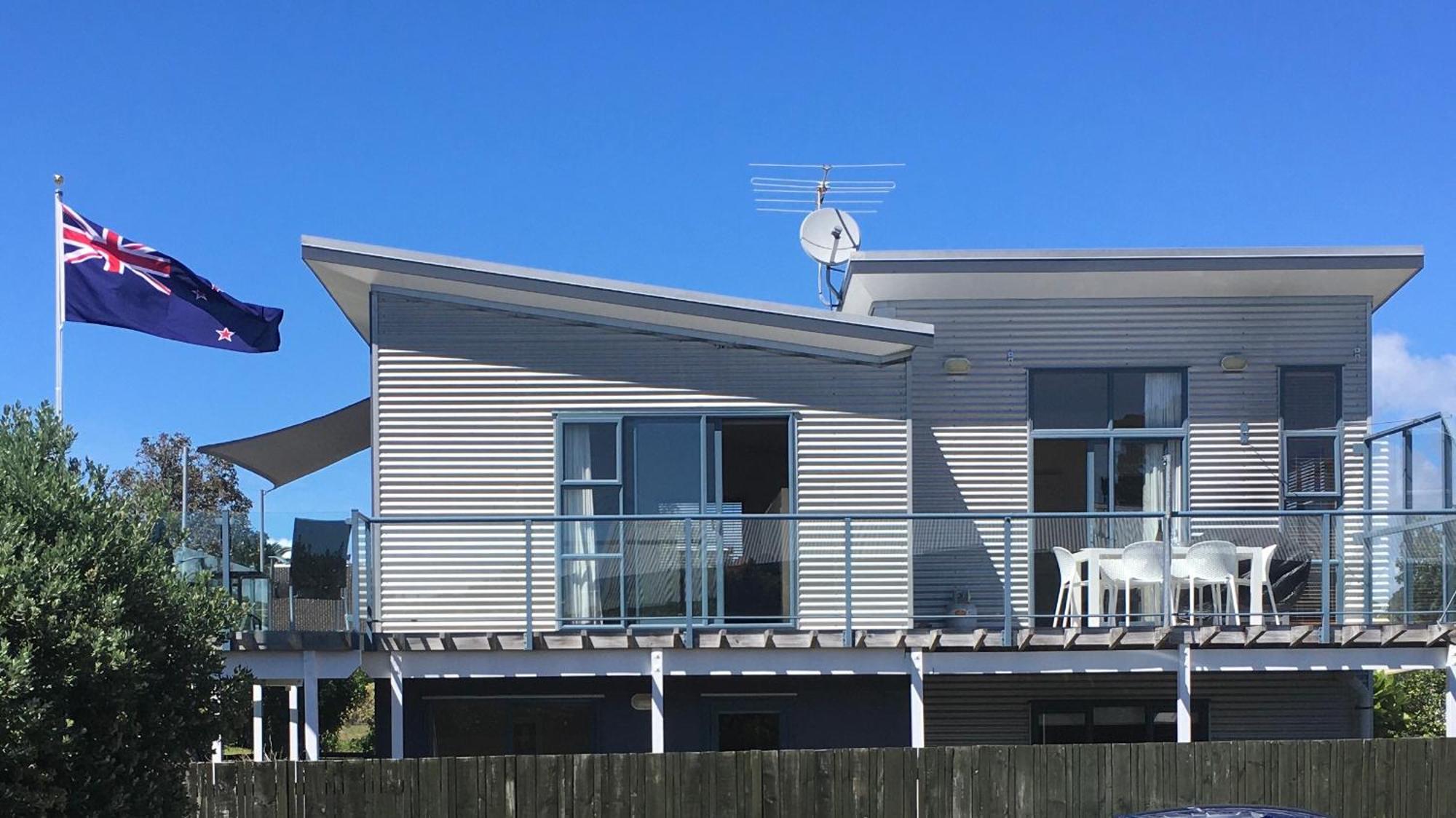 Oceans 8 - Mangawhai Heads Holiday Home Exteriör bild